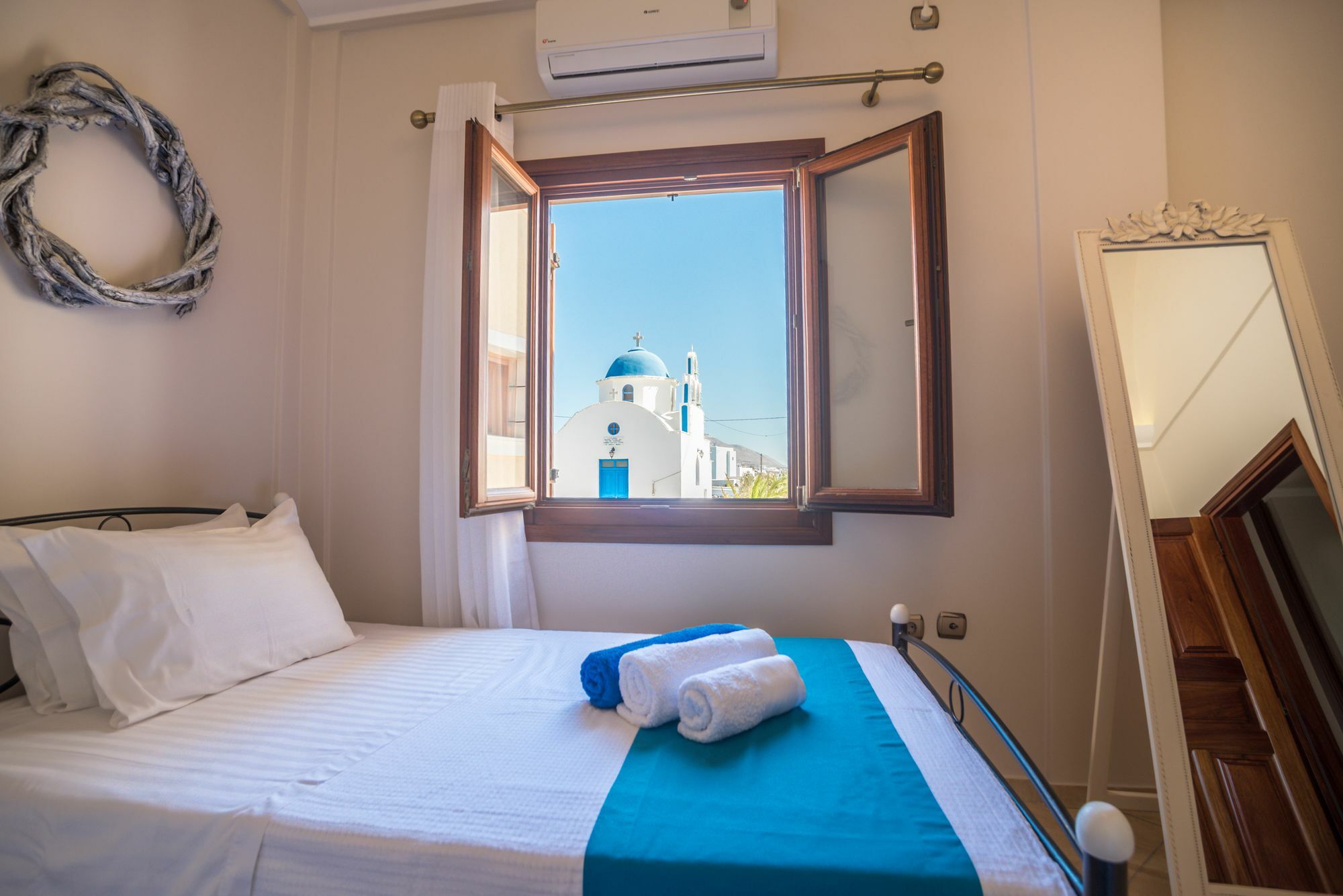 Vineyard Exclusive Suites Akrotírion Exterior foto
